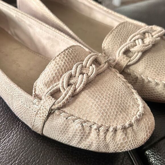 Anne Klein iflex Beige Cream Aksamanta Leather Loafers Women’s Sz 8.5 Preloved - Picture 1 of 9